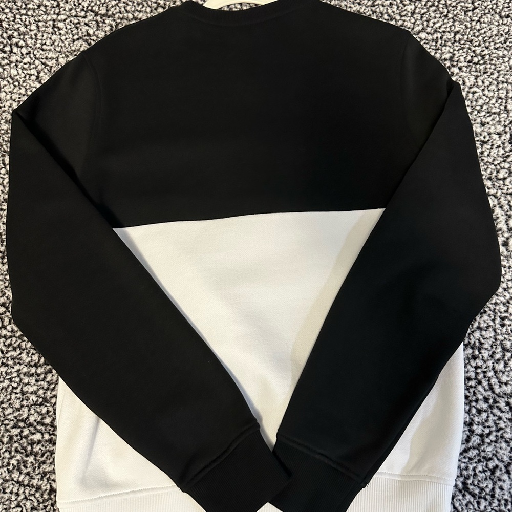 Michael Kors Sweater. size S. Black and White